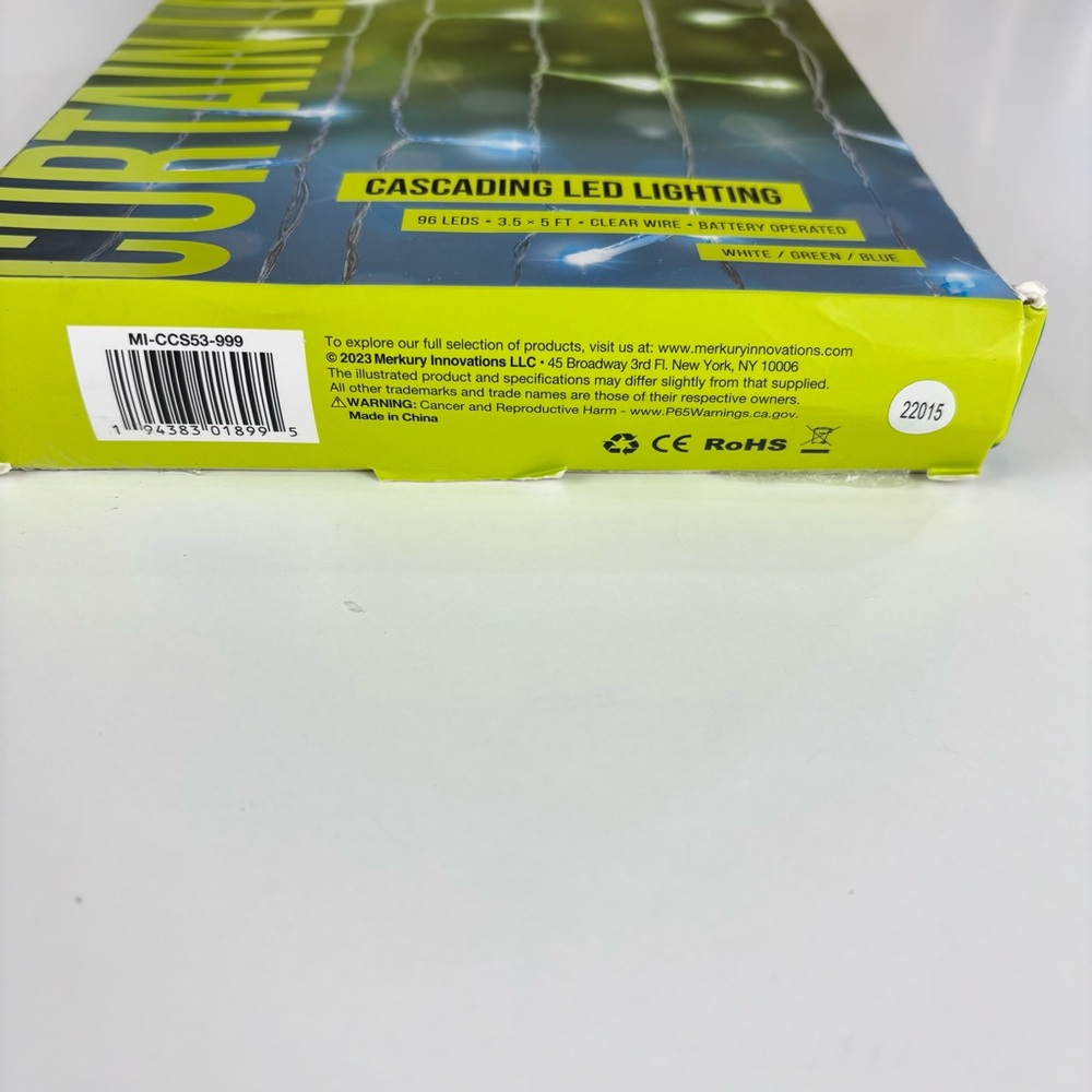 Cascading 96 LED Curtain Lights - White and Green 3.5 × 5 feet - Picture 4 of 9